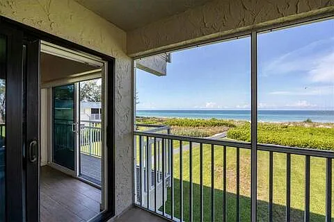 5201 Gulf Of Mexico Dr — Photo 39