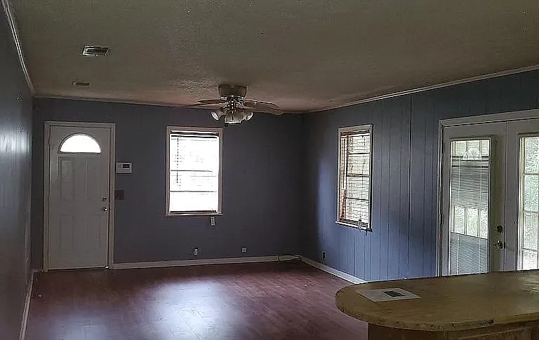715 Sherman Ave — Photo 8