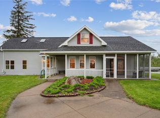 5995 Berry Rd SE, Cedar Rapids, IA 52403