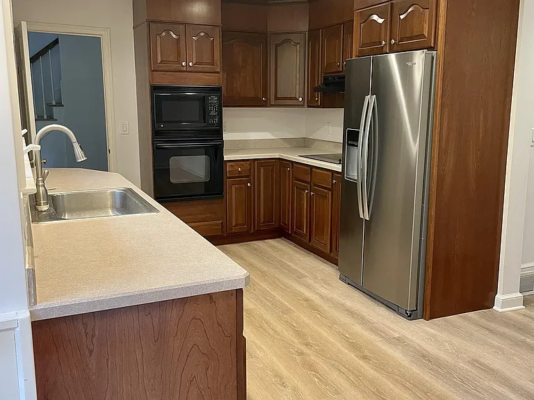 920 Redding Rd — Photo 5