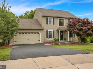 7 Kantner Ln N, Shillington, PA 19607