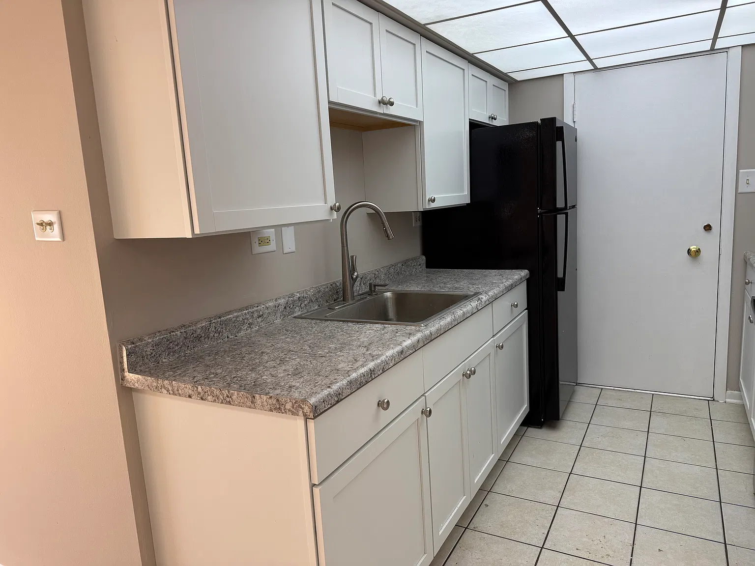 2 bed, $1,650 — Photo 2