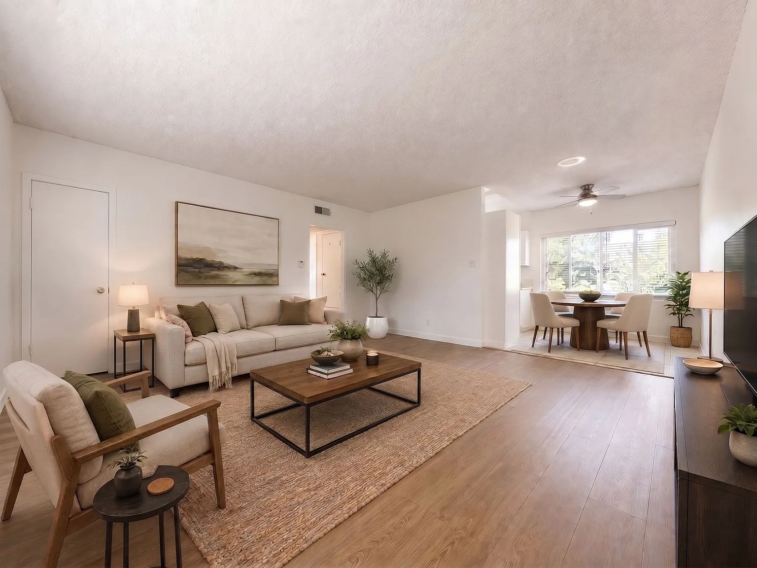 Move-In Ready 3-Bedroom at 14315 Chandler Blvd Sherman Oaks, CA 91401 — Photo 3