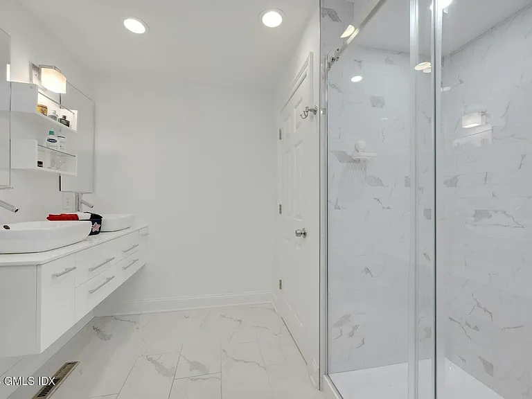 68 Hillcrest Park Rd — Photo 31