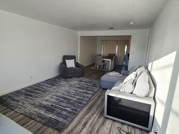 3rd image of 611 E Kelso St APT 19