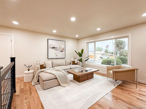 3rd image of 3855 W Amherst Avenue