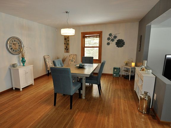 5th image of 2614 Lakeshore Dr