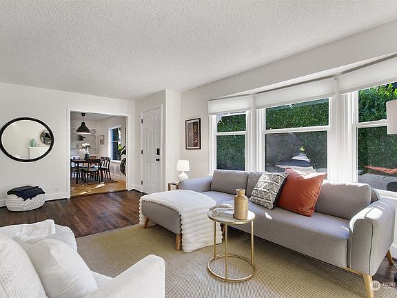 5th image of 10726 North Park Avenue N
