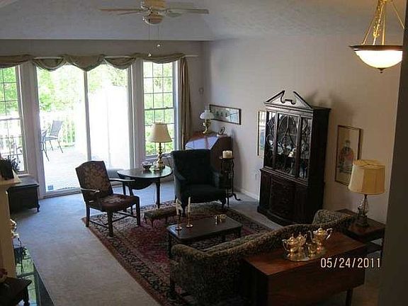 4th image of 43 Granite Dr