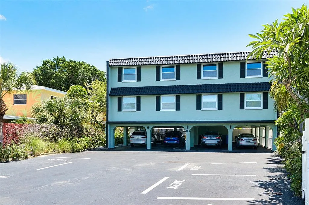 2 bed, 2.0 bath, 1150 sqft, $3,250 — Photo 3