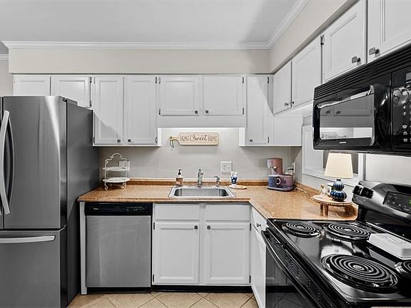 5th image of 4653 Lawndale Dr