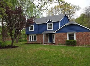 7100 W Ivy Ln, New Palestine, IN 46163
