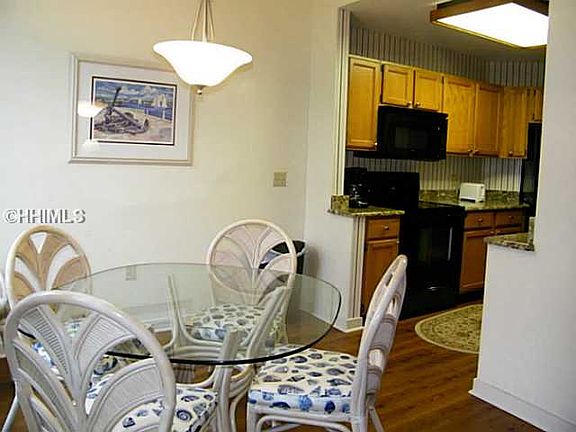 5th image of 7577 Ocean Ln #709