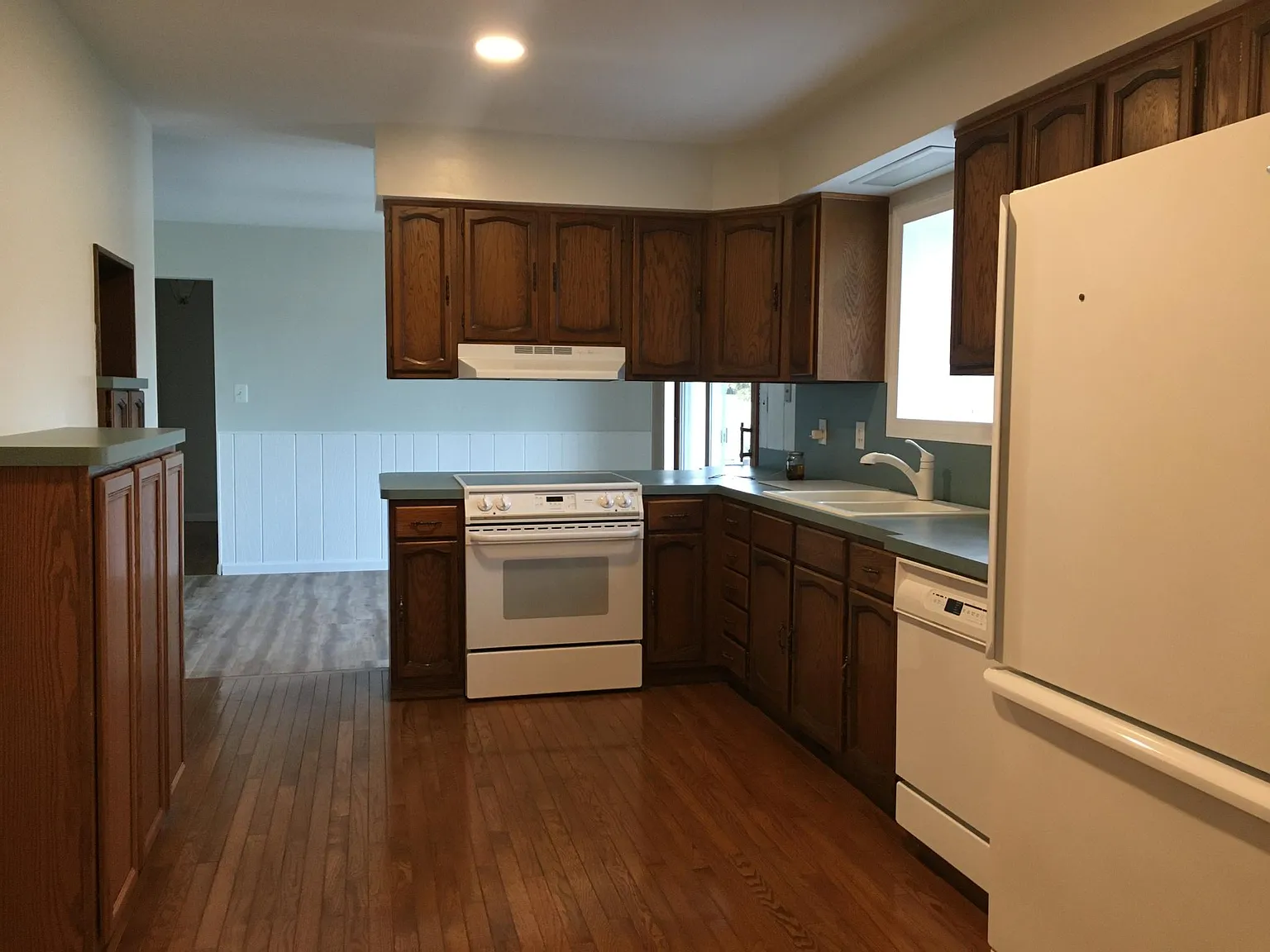 4 bed, 1776 sqft, $2,900 — Photo 3