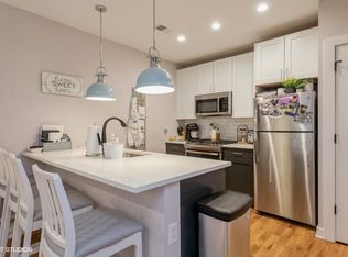 928 W Oakdale Ave #1N, Chicago, IL 60657