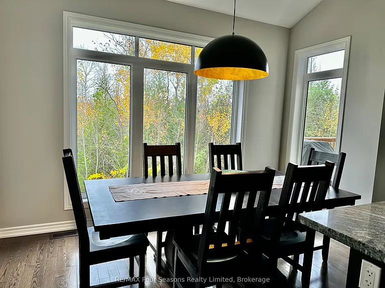 12 Robbie Way — Photo 16
