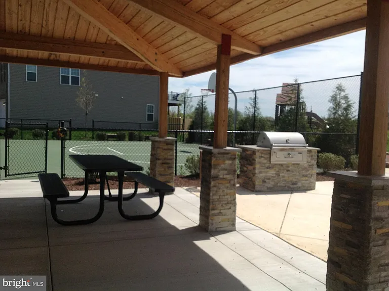 204 Upper Brook Ter — Photo 37