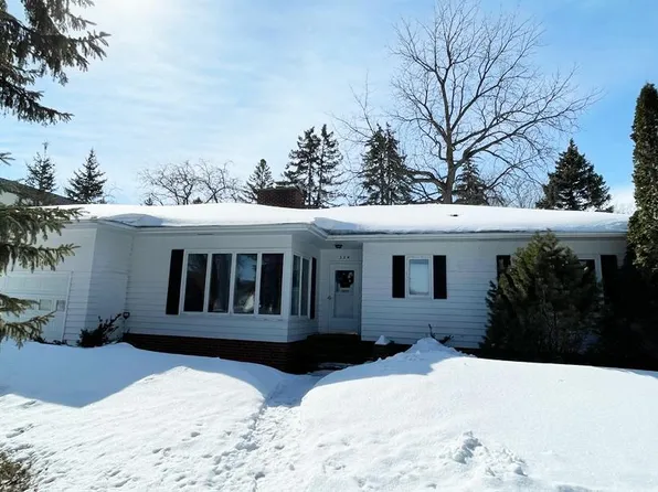 334 E Alcott Ave, Fergus Falls, MN 56537