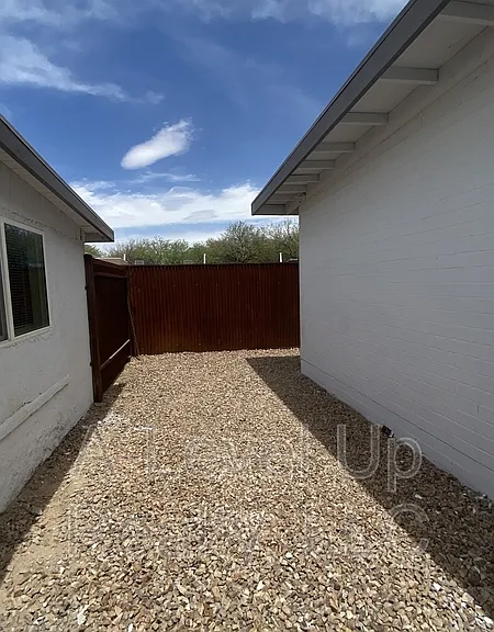 5745 S Southland Blvd #5 — Photo 11