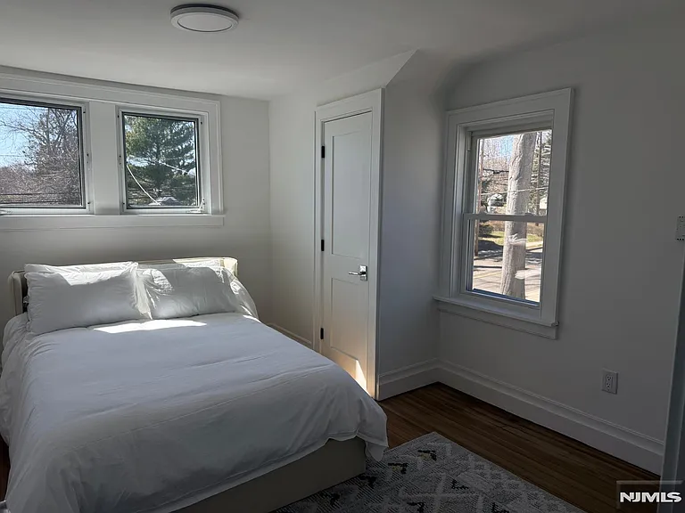 91 Columbus Dr — Photo 9