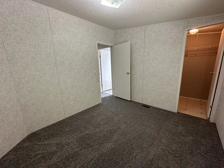 5636 Caratoke Hwy — Photo 6