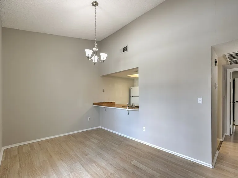 2981 Country Manor Ln #122 — Photo 10