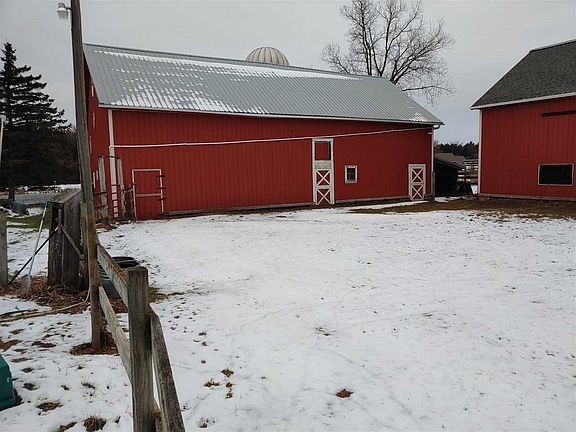 Horse Barn and Lean-to