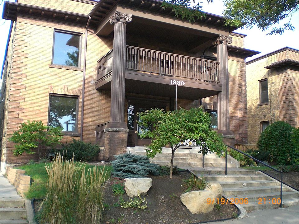 Front of the Building - our unit is on the bottom right