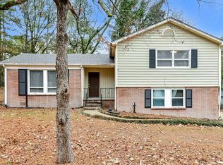 909 Winchester Dr, Birmingham, AL 35235