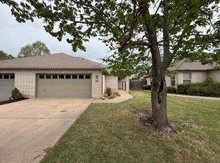 88 E Cydnee St, Fayetteville, AR 72703