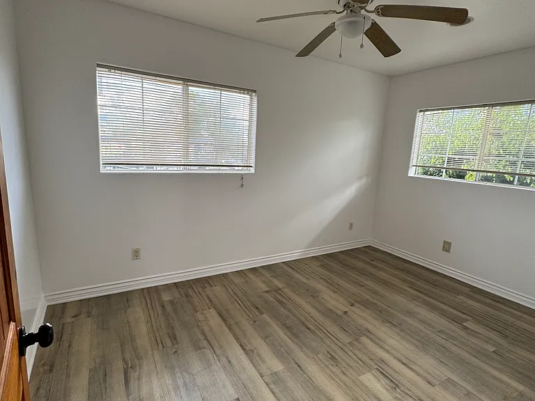 Bedroom with Vinyl Flooring