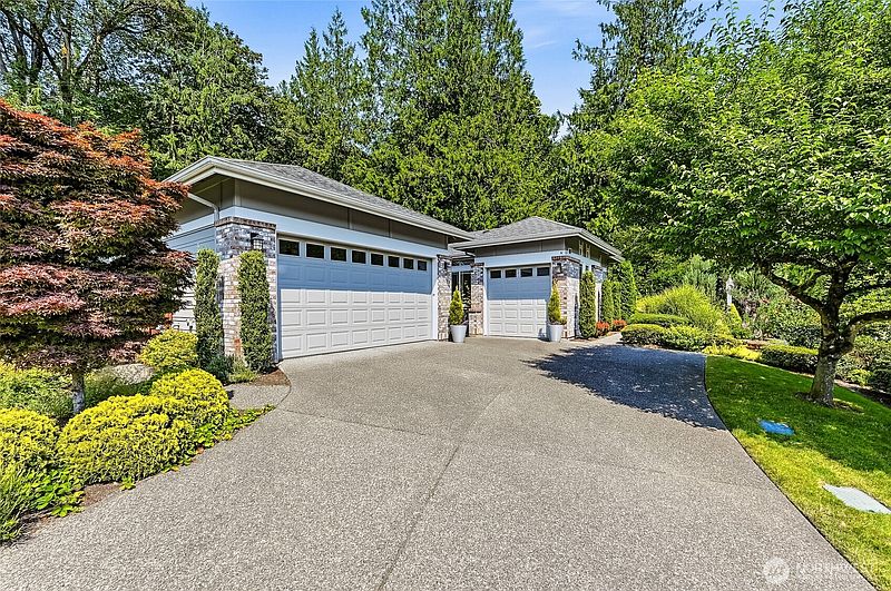 2nd image of 24270 NE 131st Terrace