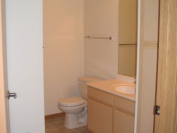 4th image of 660 Minnesota Ave #Ebdfbf5ec