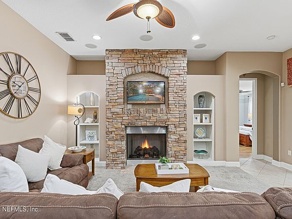 5th image of 3737 BERENSTAIN Drive