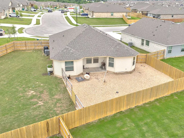 1317 Cesarina St — Photo 34