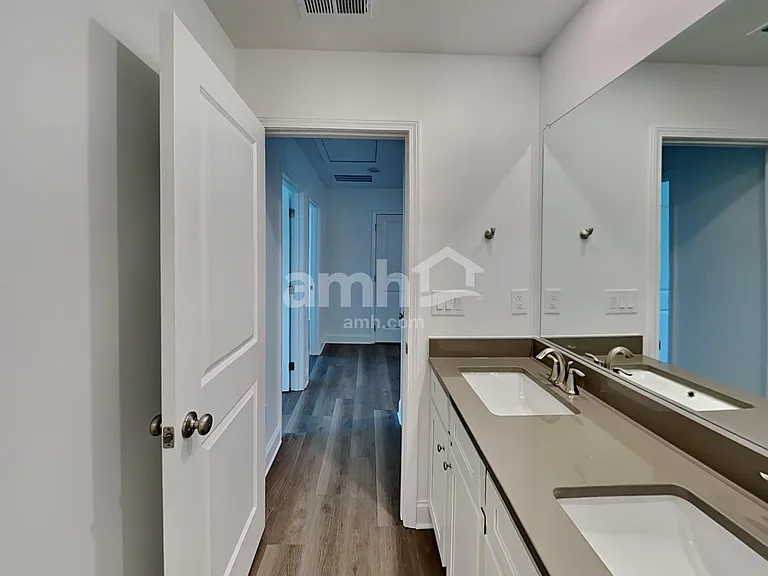 1035 Highland Walk — Photo 24