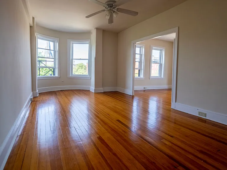 1631 Park Ave — Photo 3