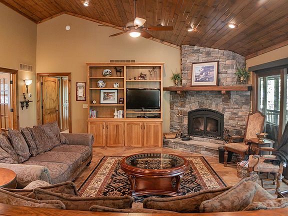 4th image of 23180 Lake Ridge Dr