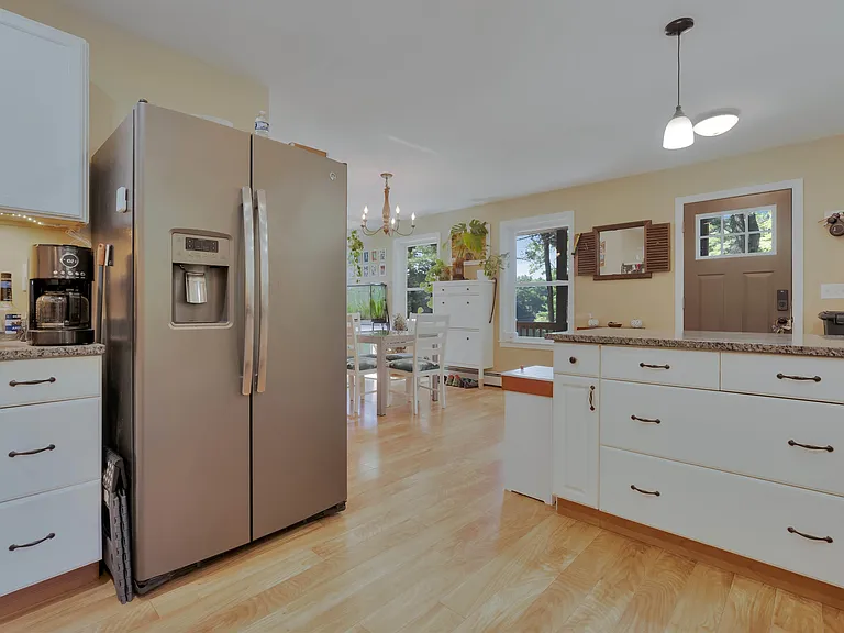 77 Barkers Pond Rd — Photo 5