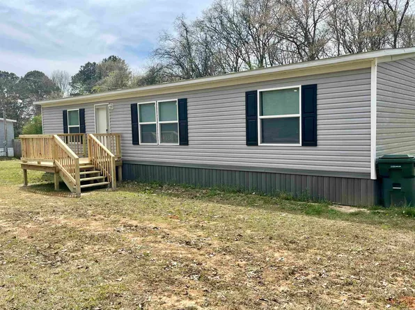 203 Bainbridge Loop, Muscle Shoals, AL 35661