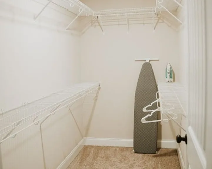 103 Abney Ct — Photo 3