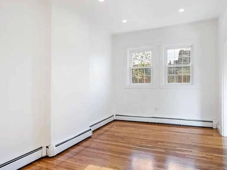 101 Rutherford Ave #2 — Photo 6
