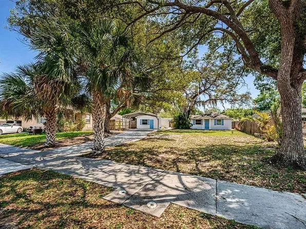 1233 1/2 Sedeeva Cir S, Clearwater, FL 33755