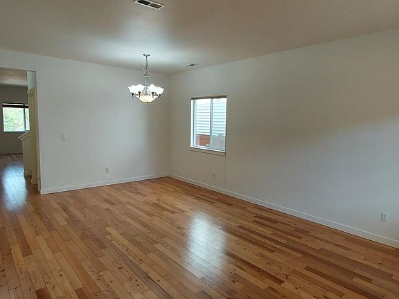 3rd image of 13932 15th Ave W