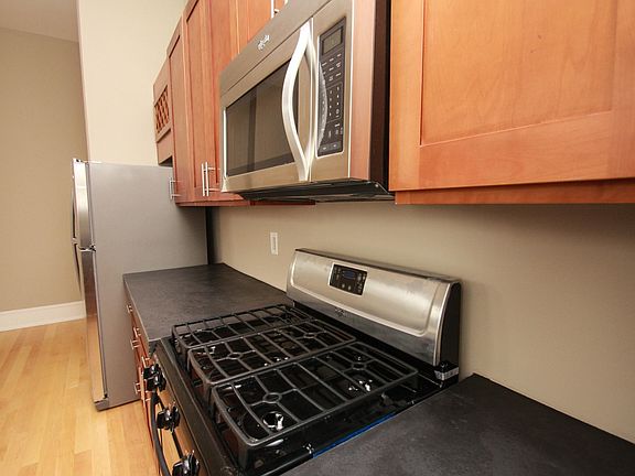 4th image of 817 Sansom St #C