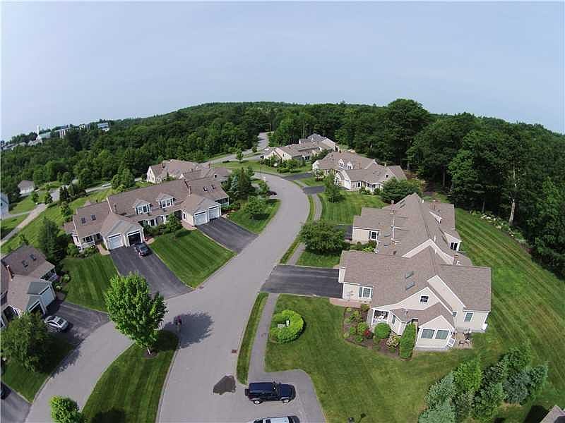 2nd image of 58 Ridgefield Drive #32