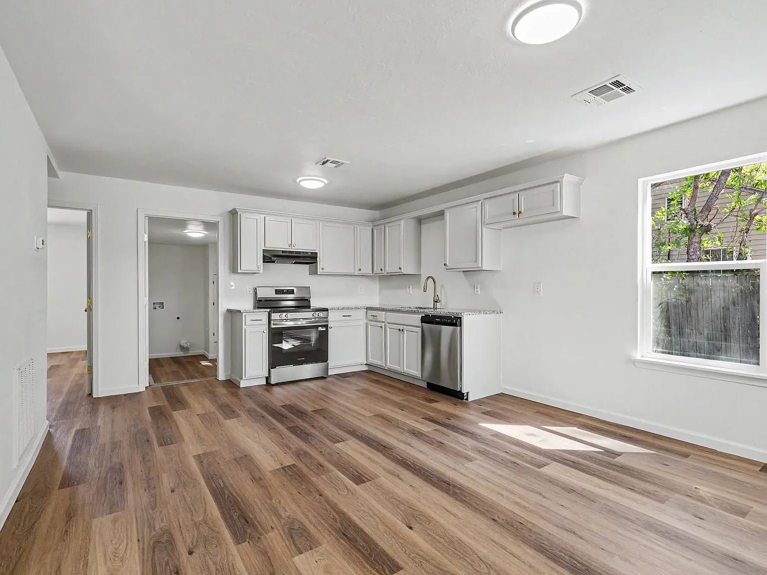 1217 Southwest 17th Street - 1 — Photo 4