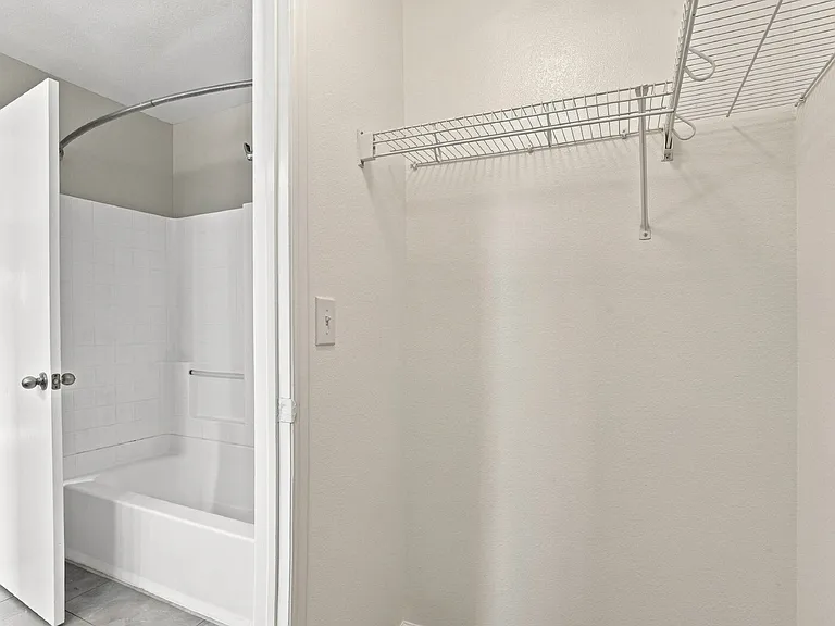 4028 Three Bridges Ct — Photo 23