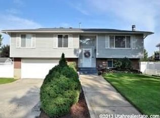 9074 S Peach Blossom Dr, Sandy, UT 84094