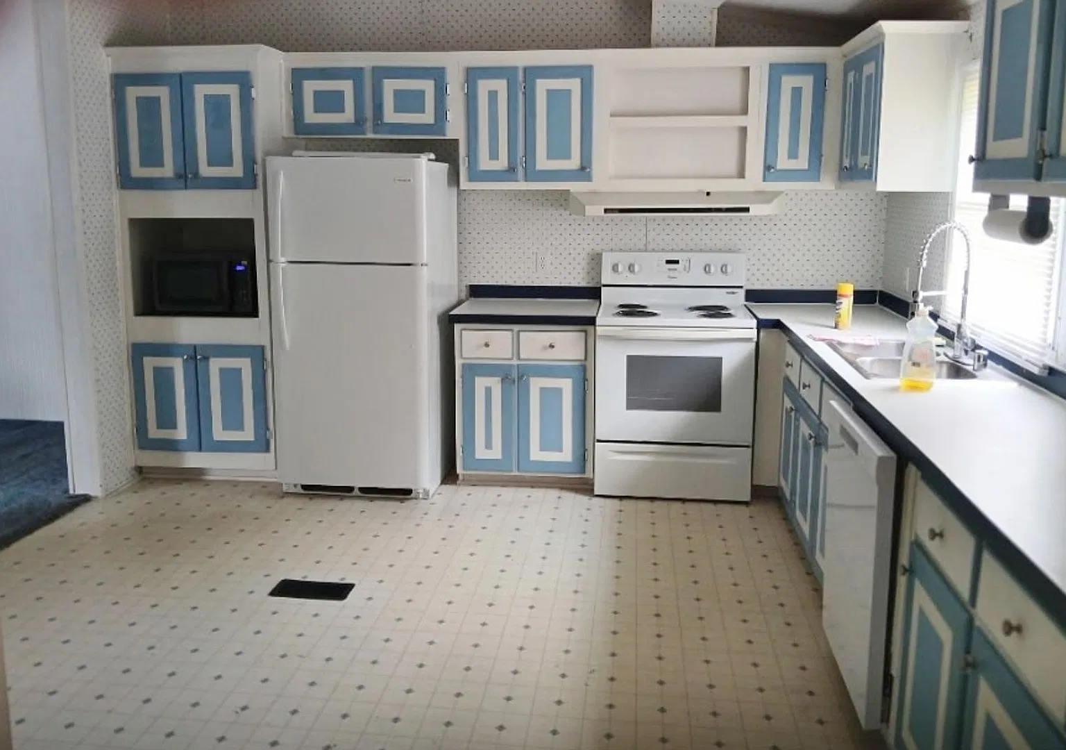 3 Bedroom, 2 Bath home. — Photo 3